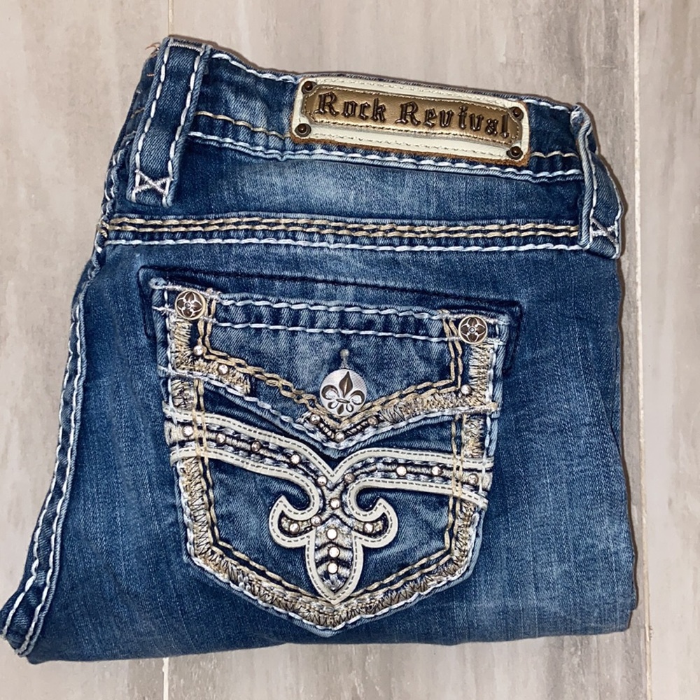 Rock Revival Arisa Crop, Style: EP9229C202, 31x23, EUC, $188 MSRP - Picture 2 of 13